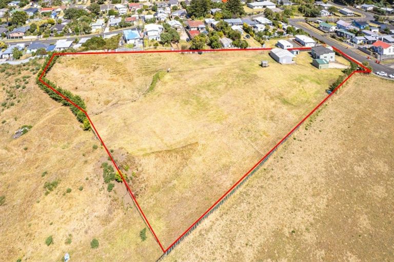 Photo of property in 6 Kamahi Street, Castlecliff, Whanganui, 4501