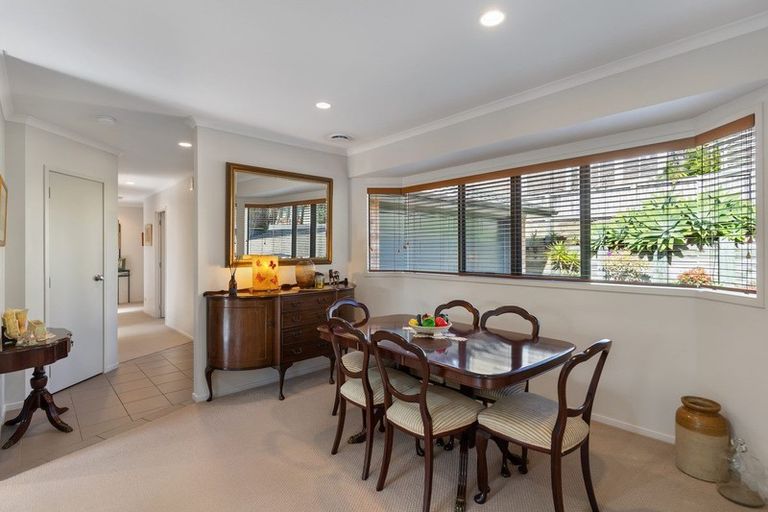 Photo of property in 11 Grovenor Drive, Orewa, 0931