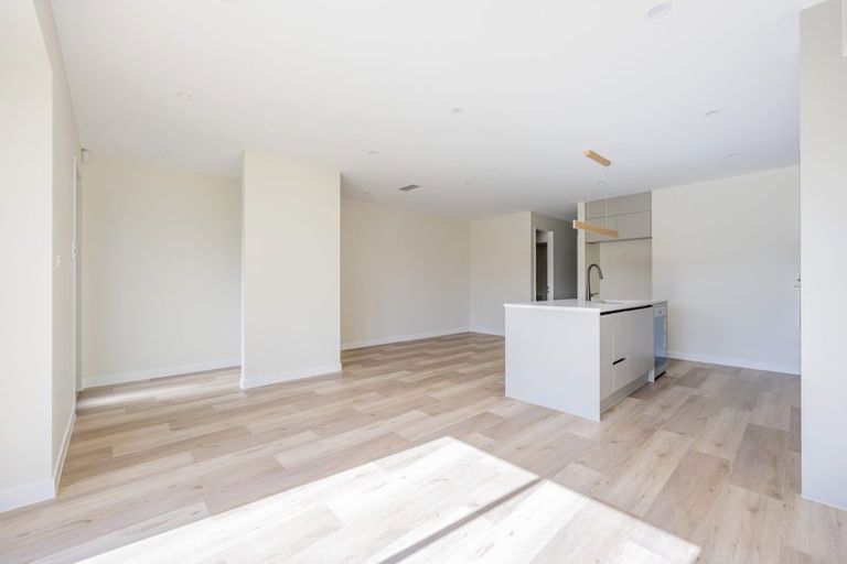 Photo of property in 124 Vintry Drive, Kumeu, 0810