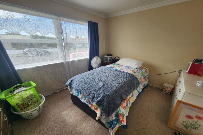 Photo of property in 38 Rugby Street, Levin, 5510