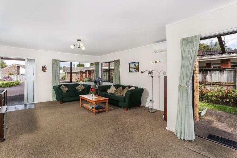Photo of property in 2/15 Don Street, Papakura, 2110