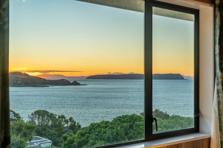 Photo of property in 28 Taupo Crescent, Plimmerton, Porirua, 5026