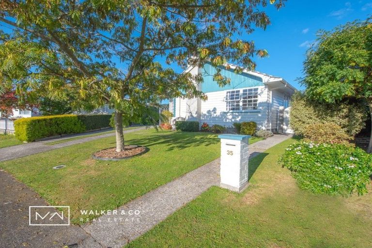 Photo of property in 35 Mountbatten Grove, Clouston Park, Upper Hutt, 5018