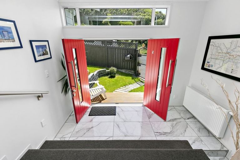 Photo of property in 47 Ashton Fitchett Drive, Brooklyn, Wellington, 6021