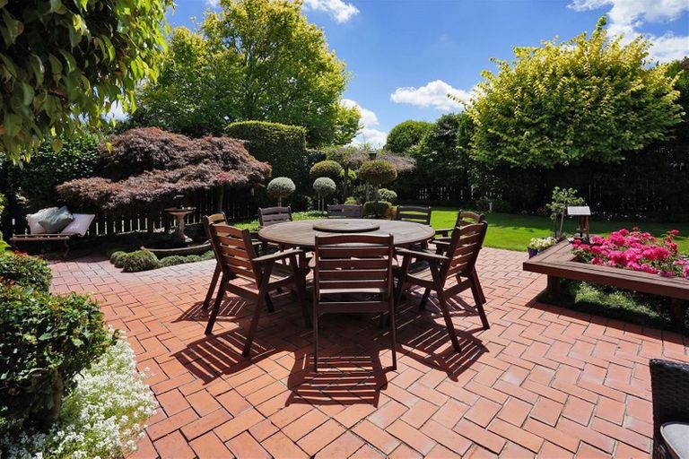 Photo of property in 60b Sandwich Road, St Andrews, Hamilton, 3200