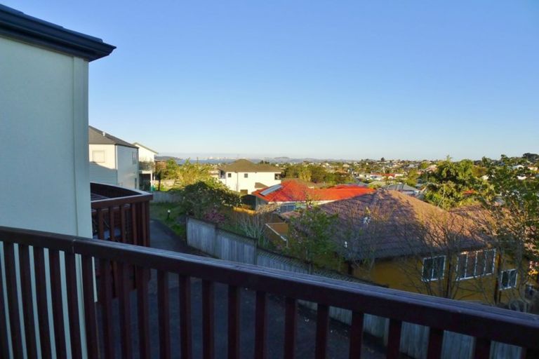 Photo of property in 145f Hobsonville Road, West Harbour, Auckland, 0618