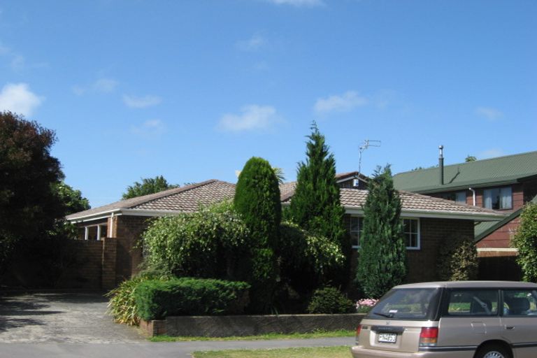 Photo of property in 10 Talltree Avenue, Avonhead, Christchurch, 8042
