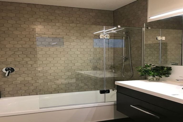 Photo of property in 22 Woodlau Rise, Huntsbury, Christchurch, 8022