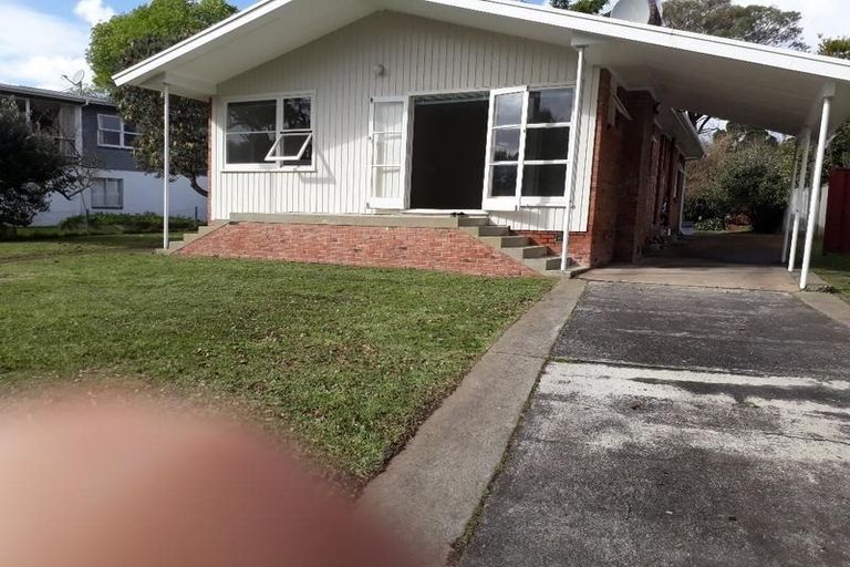 Photo of property in 17 Sylvia Road, Hillcrest, Auckland, 0627