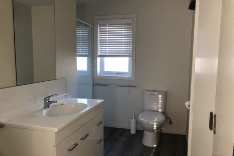 Photo of property in 12 Searells Road, Strowan, Christchurch, 8052