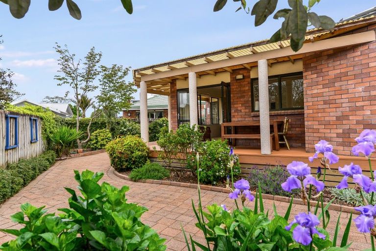 Photo of property in 4 Akona Lane, Hamilton East, Hamilton, 3216