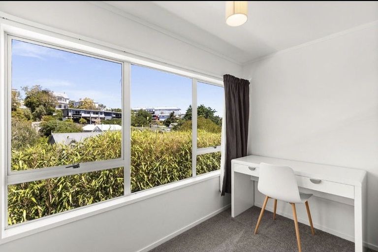 Photo of property in 4a Lucy Road, Bluff Hill, Napier, 4110