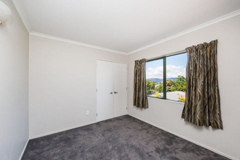 Photo of property in 24 Lydia Place, Kelvin Grove, Palmerston North, 4414