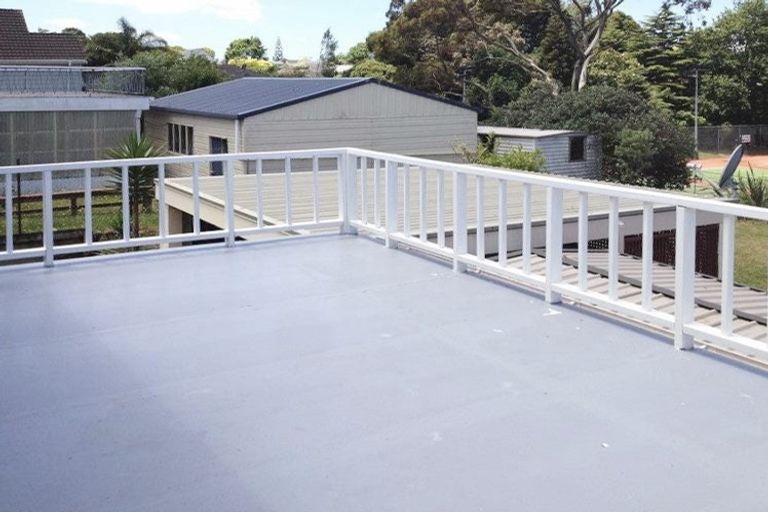 Photo of property in 18 Alton Terrace, Pakuranga Heights, Auckland, 2010