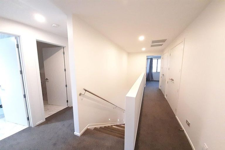 Photo of property in 17 Moki Place, Long Bay, Auckland, 0630