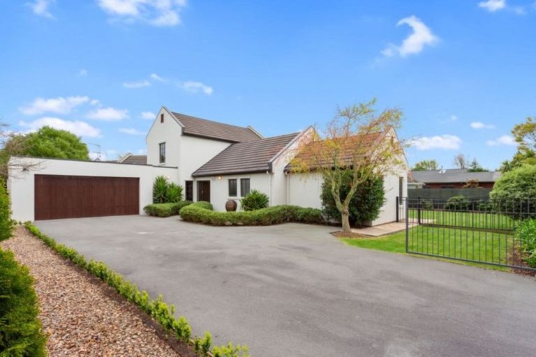 Photo of property in 323 Gardiners Road, Harewood, Christchurch, 8051