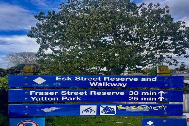 Photo of property in 2/430 Fraser Street, Parkvale, Tauranga, 3112