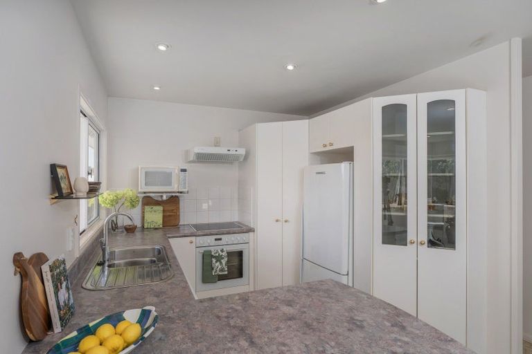 Photo of property in 33 Springbok Avenue, Whitianga, 3510