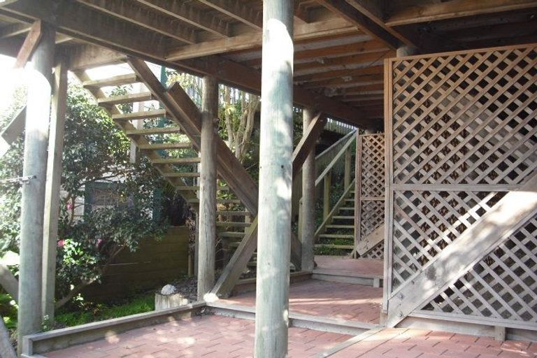 Photo of property in 2/110 Britomart Street, Berhampore, Wellington, 6023