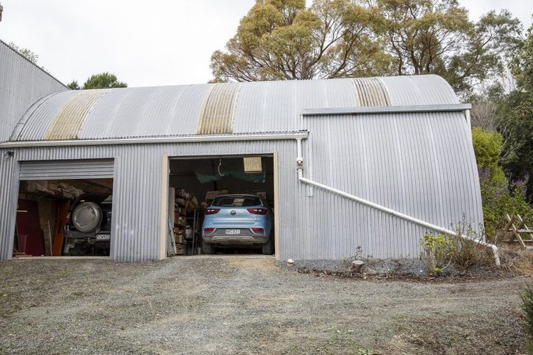 Photo of property in 257 Metcalfe Road, Matakohe, 0593