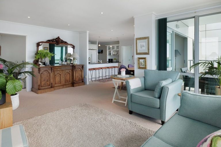 Photo of property in 12/72f Devonport Road, Tauranga, 3110