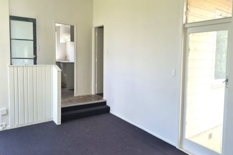 Photo of property in 4 Jukes Place, Otara, Auckland, 2023
