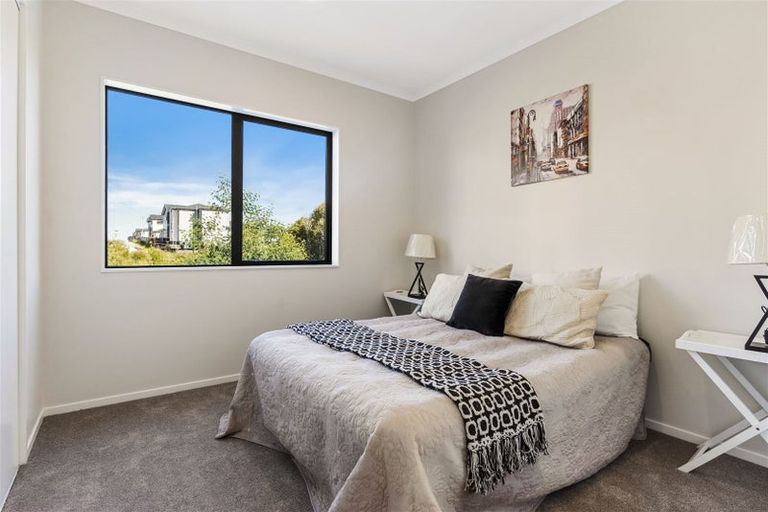 Photo of property in 1 Pae Lane, Flat Bush, Auckland, 2019