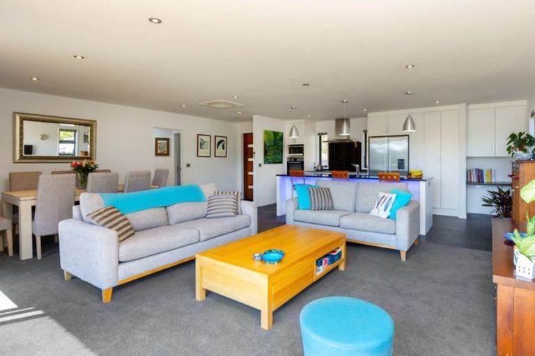 Photo of property in 18a Russell Street, Picton, 7220