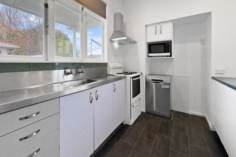 Photo of property in 38 Kirk Street, Otaki, 5512