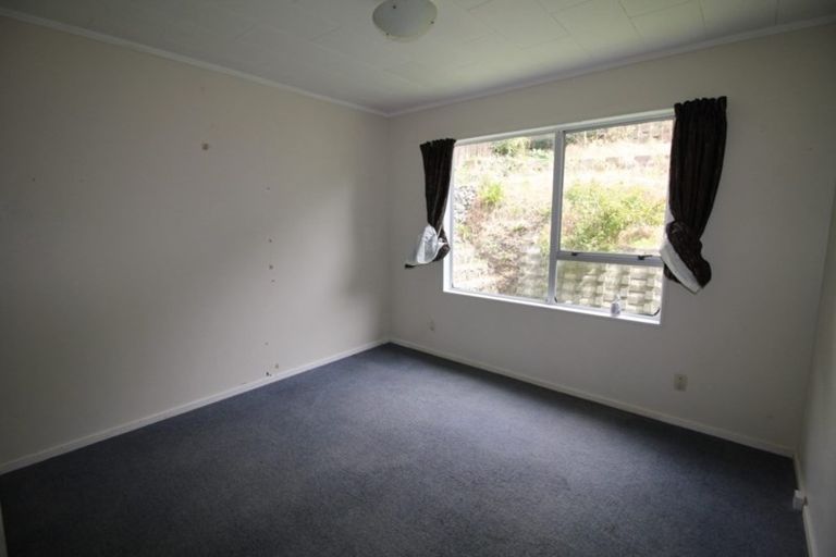 Photo of property in 14 Katarina Grove, Tawa, Wellington, 5028