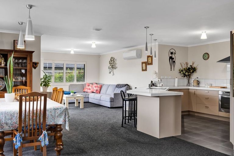 Photo of property in 5 Marlin Terrace, Bell Block, New Plymouth, 4312