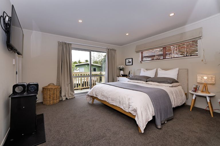 Photo of property in 43 Redwood Drive, Massey, Auckland, 0614