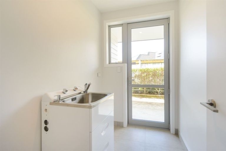 Photo of property in 162 Pacific Drive, Fitzherbert, Palmerston North, 4410