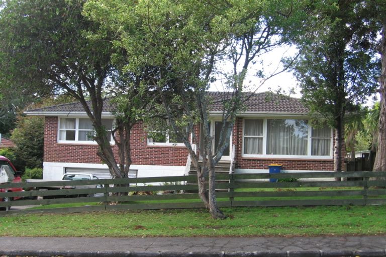 Photo of property in 31 Kingdale Road, Henderson, Auckland, 0610
