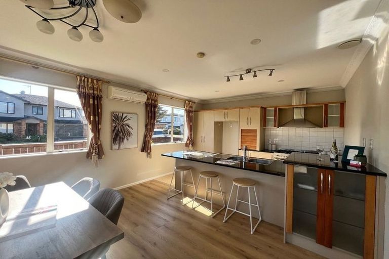 Photo of property in 12 Janway Avenue, Flat Bush, Auckland, 2016