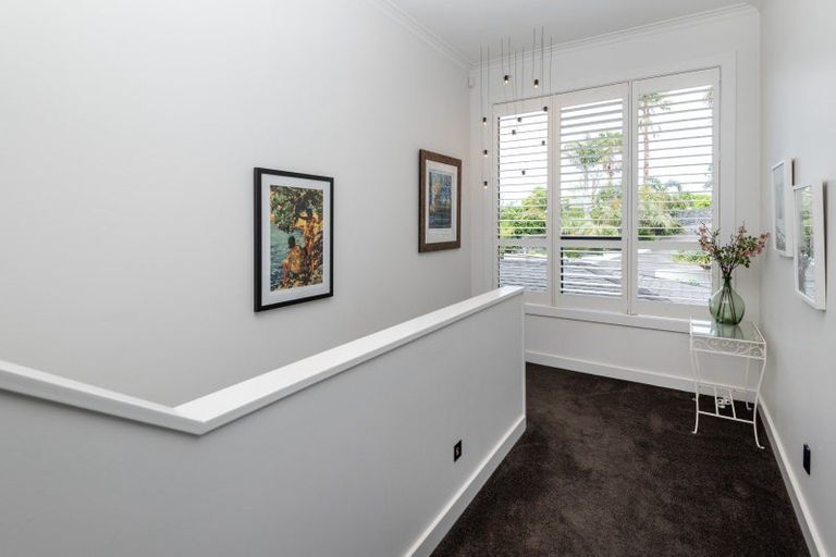 Photo of property in 26 Estuary Views, Shelly Park, Auckland, 2014