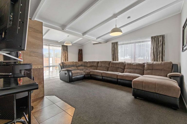 Photo of property in 24 Tawhara Place, Edgecumbe, 3120