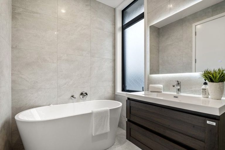 Photo of property in 14 Third Fairway Place, Albany, Auckland, 0632