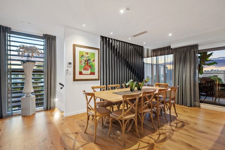 Photo of property in 5e Pierce Road, Milford, Auckland, 0620