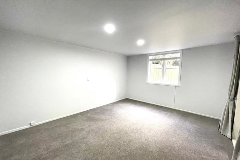 Photo of property in 1/22 Northumberland Avenue, Belmont, Auckland, 0622