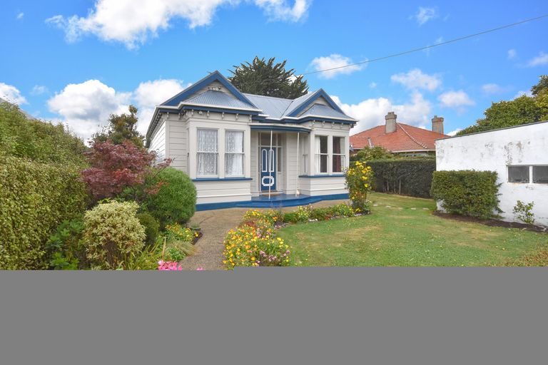 Photo of property in 37 Oxford Street, South Dunedin, Dunedin, 9012