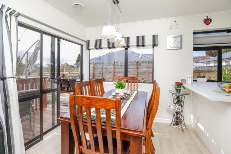 Photo of property in 32 Thomson Avenue, Dinsdale, Hamilton, 3204