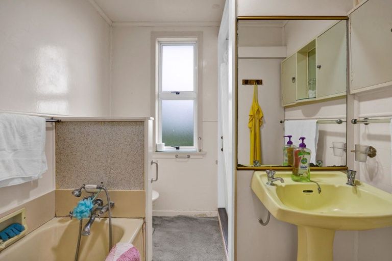 Photo of property in 413 Devon Street West, Lynmouth, New Plymouth, 4310