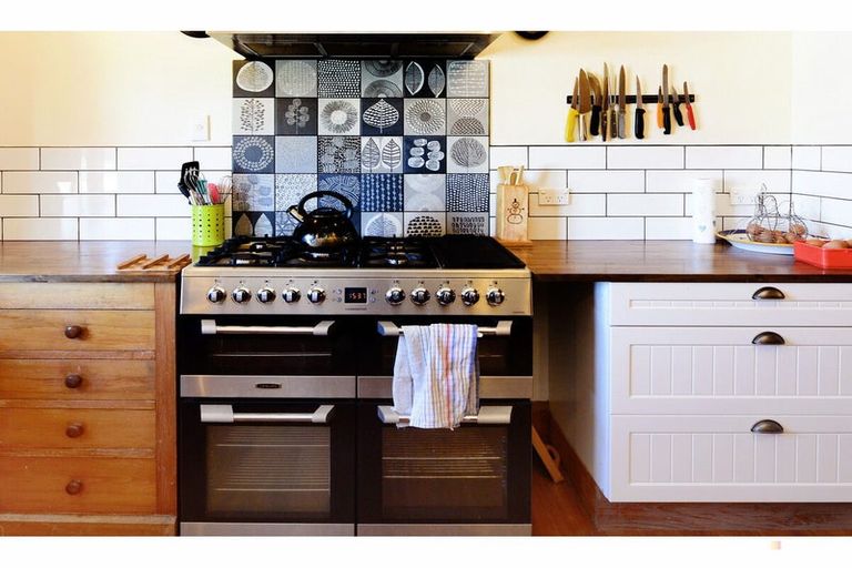 Photo of property in 19 Mount John Road, Waimate, 7977