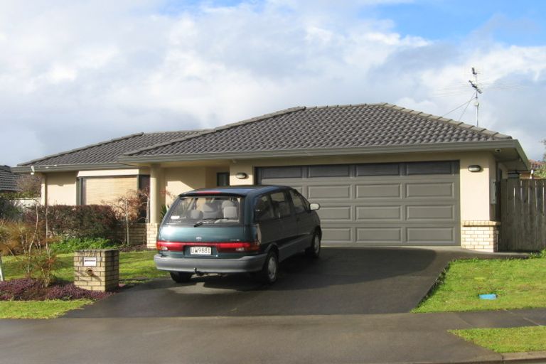 Photo of property in 20 Caragh Place, East Tamaki, Auckland, 2016
