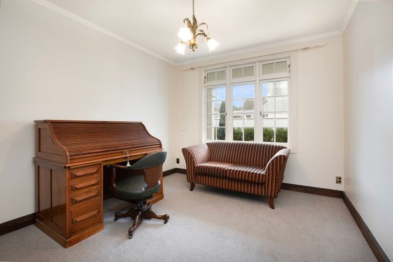 Photo of property in 6 Cheviot Road, Lowry Bay, Lower Hutt, 5013