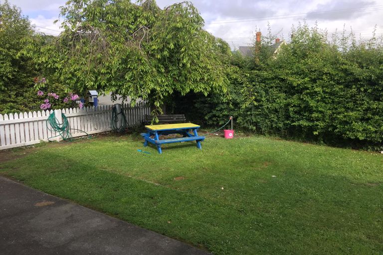 Photo of property in 1 Point Bush Road, Waimate, 7924