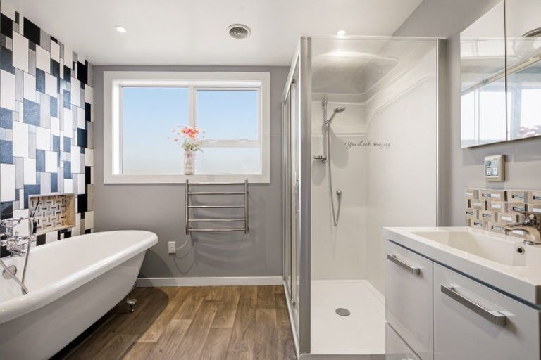 Photo of property in 17c Lissette Road, Newstead, Hamilton, 3286