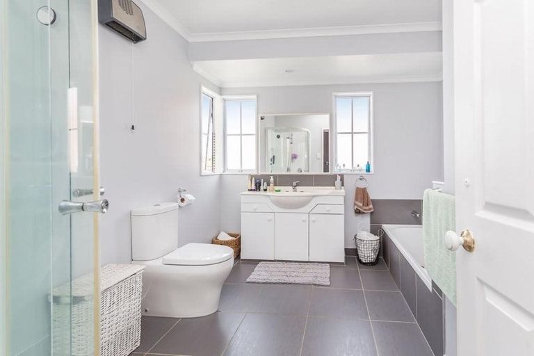 Photo of property in 153 Westchester Drive, Churton Park, Wellington, 6037