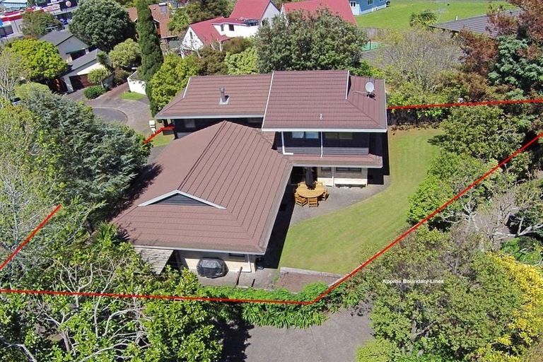 Photo of property in 41 Marywil Crescent, Hillcrest, Auckland, 0627